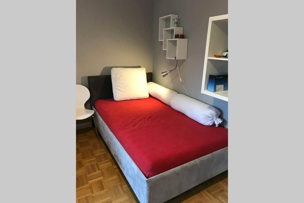 Sonnig, Modern, Zentral Mit Parkhaus Nebenan Checkin123