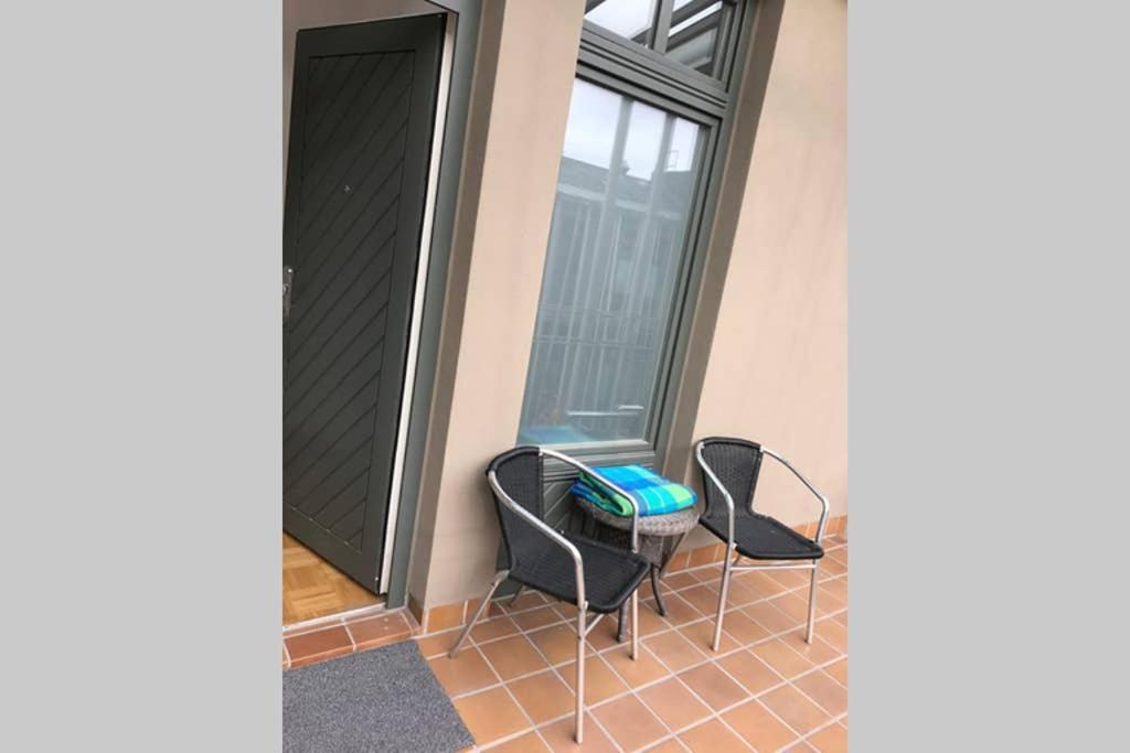 Sonnig, Modern, Zentral Mit Parkhaus Nebenan Checkin123 Wiesbaden