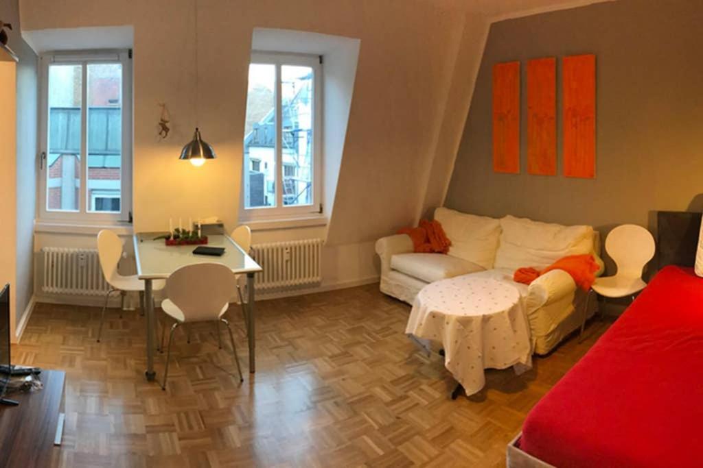 Appartement Sonnig, Modern, Zentral Mit Parkhaus Nebenan Checkin123 Wiesbaden